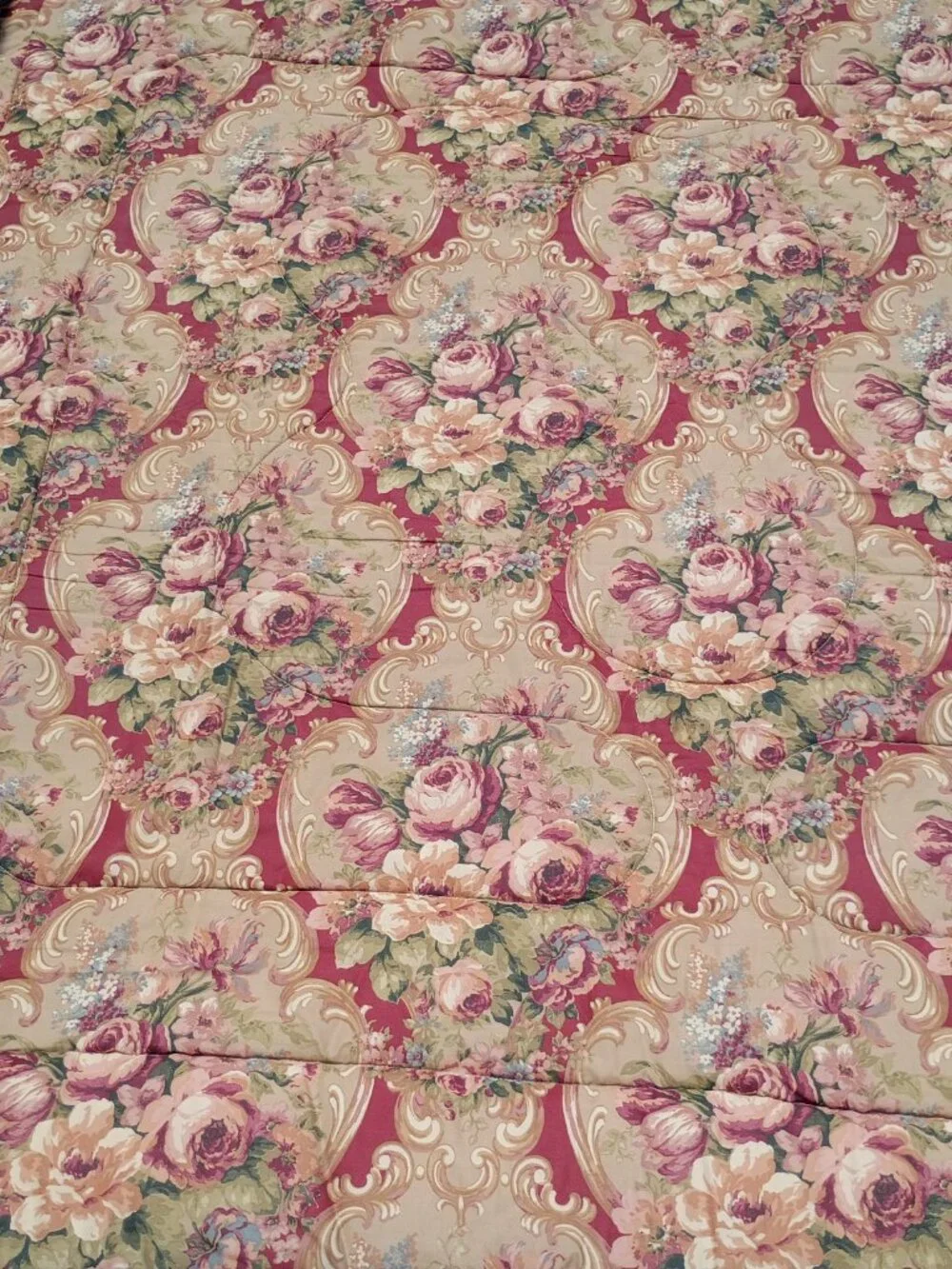 Vintage Floral King Comforter 91 x 103 Cabbage Rose Damask Scroll Burgundy Gold